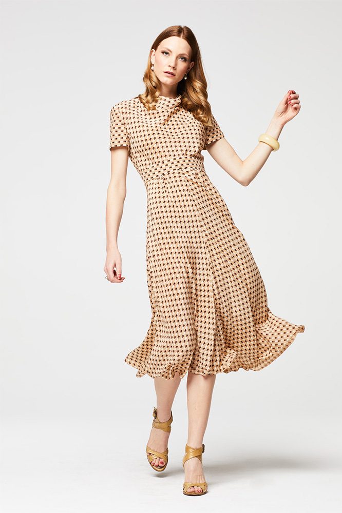 kara-baker-ss-2018-04-666x1000.jpg